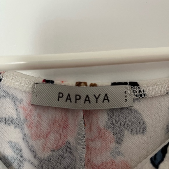 🚨SOLD🚨Floral Dress - Picture 3 of 3